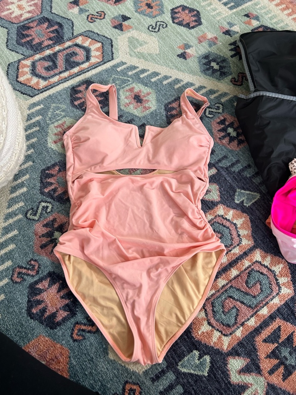 Women’s lite Pink One-Piece Swimsuit with Cutout size large